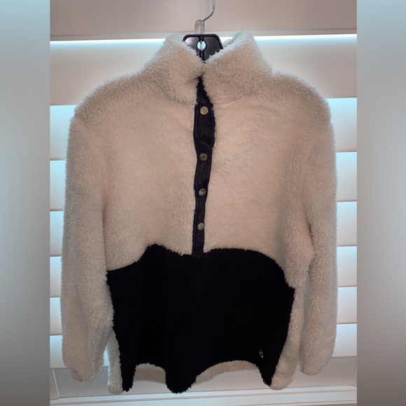 Calvin Klein Tops - Women’s Sherpa